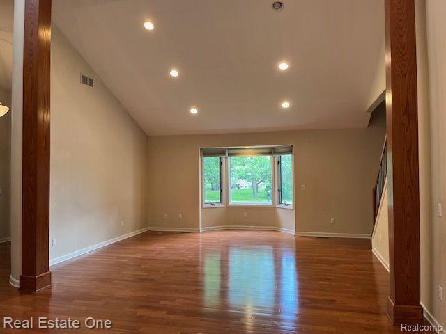 Building Photo - 3905 Newland Dr E