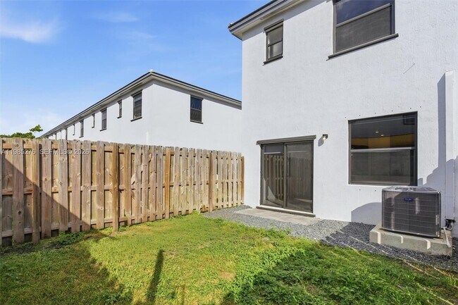 Building Photo - 28702 SW 133rd Ct