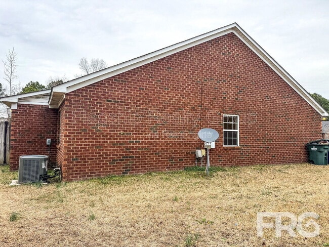 Building Photo - 3313 Parkway Ct