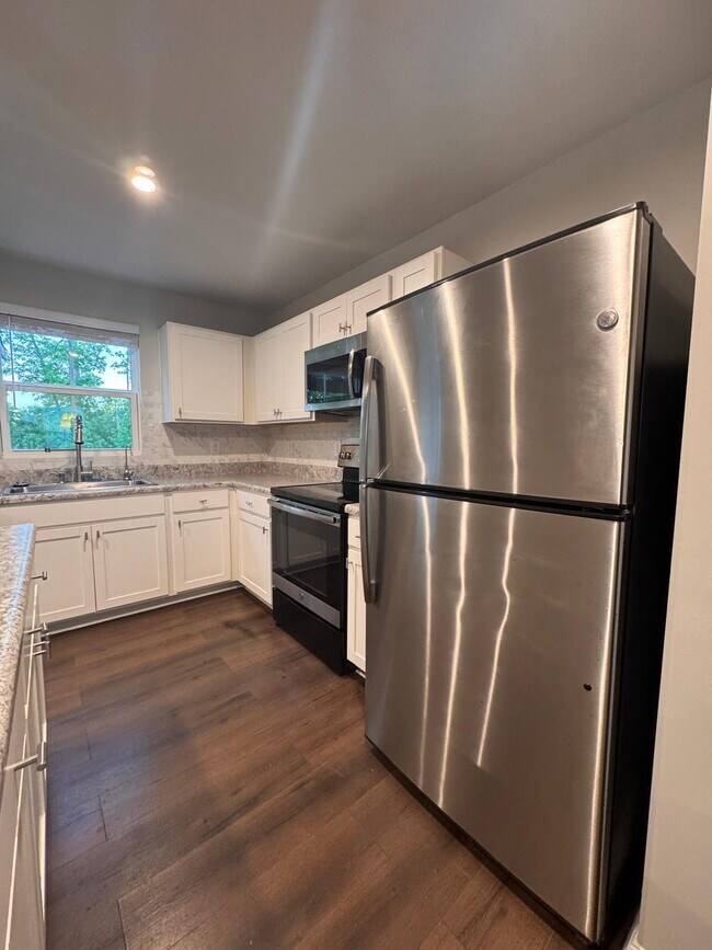 Building Photo - Beautiful 4-Bed, 2.5-Bath Home in Lyman – Spacious Living in a Prime Upstate Location!