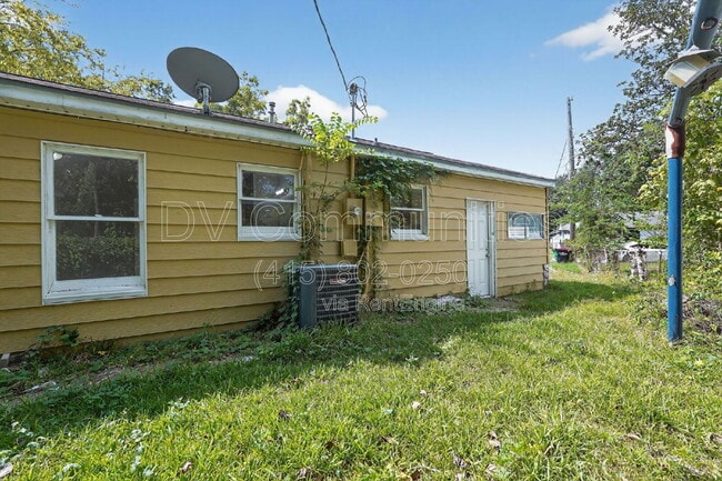 Building Photo - 709 S 7th St