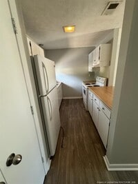 Building Photo - 941 Applewood Ln