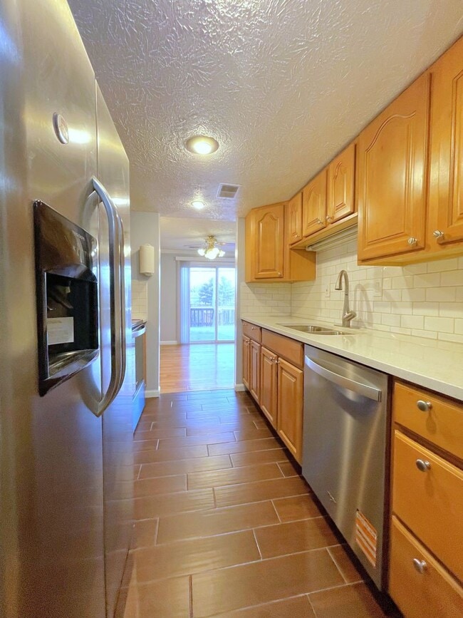 Building Photo - Newly Renovated 3 Bed 2.5 Bath Townhome With A Fenced Yard In Bannerwood Community