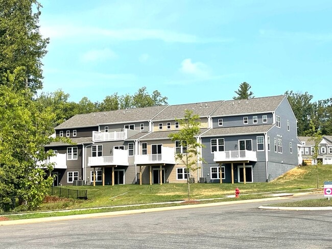 Building Photo - 1606 Koch Ct