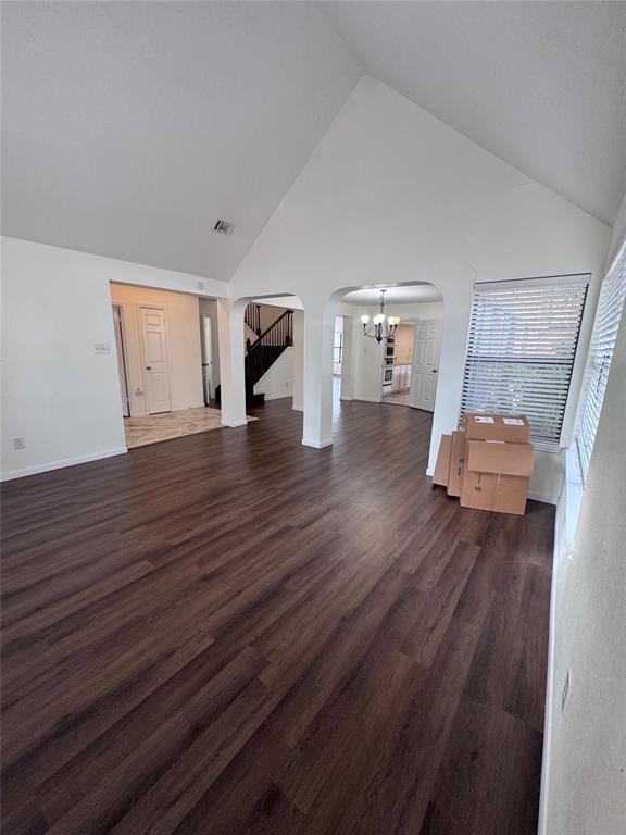 Building Photo - 306 Applewood Dr