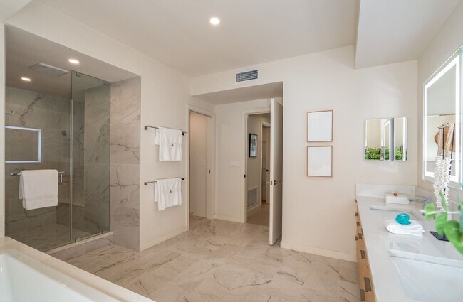 Building Photo - Beautiful Fully Furnished, 3 Bed/3 Bath Makali'i at Wailea Townhome with Infinity Pool