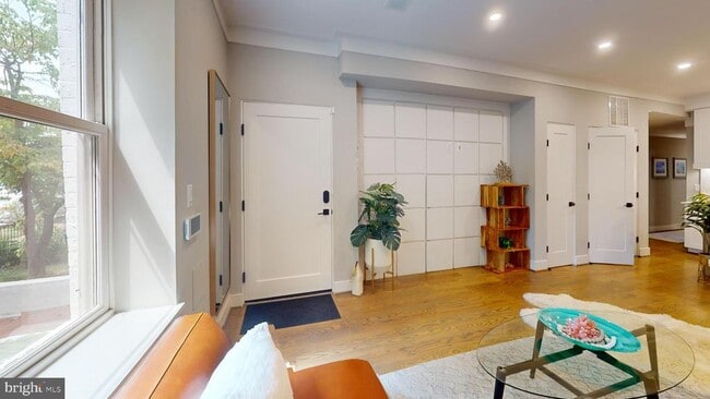 Building Photo - 226 Kentucky Ave SE