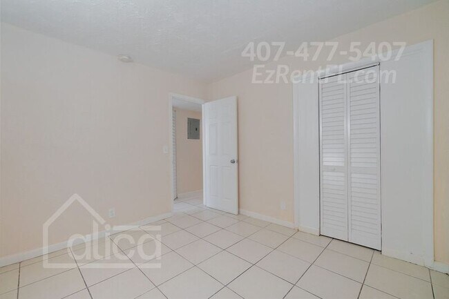 Building Photo - 623 9th St