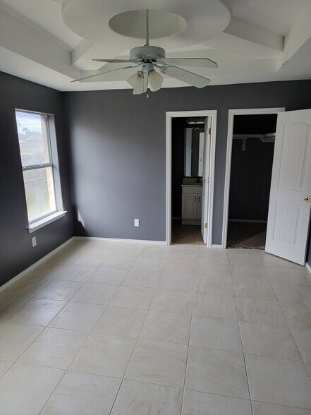 Building Photo - 307 Ricky Ave
