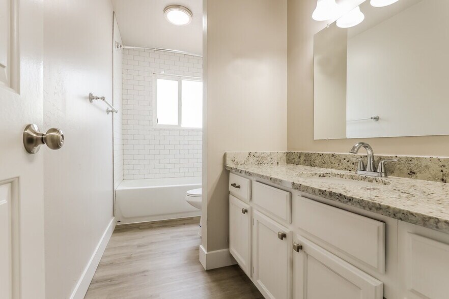 Building Photo - 76 W Stauffer Ln