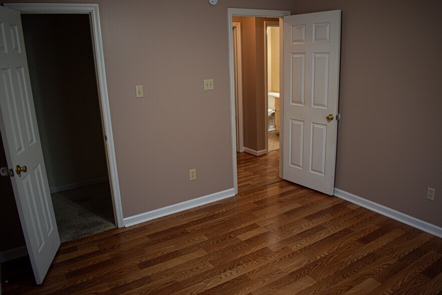 Bedroom 2 - 102 Michael Cir