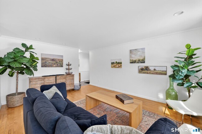 Building Photo - 78 Landing Cir