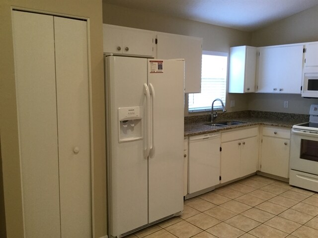 Building Photo - 3429 Silver Meadow Way