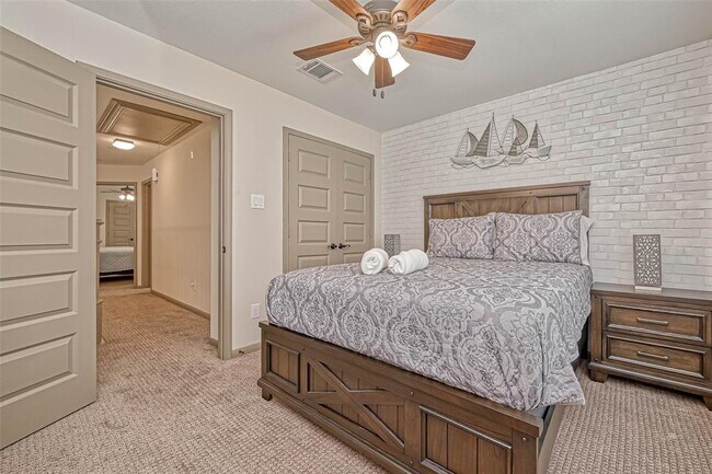 Building Photo - 127 Teralyn Grv Lp