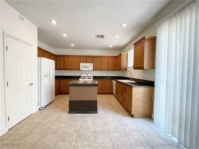 Building Photo - 9748 Waukegan Ave