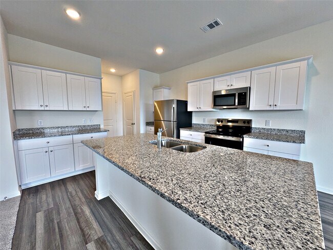 Building Photo - 8431 Vacek Xing Wy