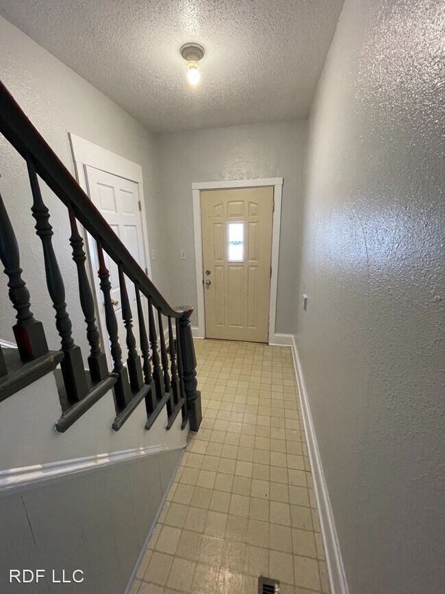 Building Photo - 3 br, 1.5 bath House - 1527 N. Ripley Street