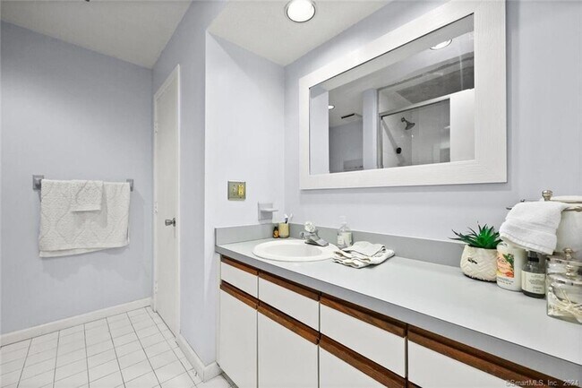 Building Photo - 83 Washington St