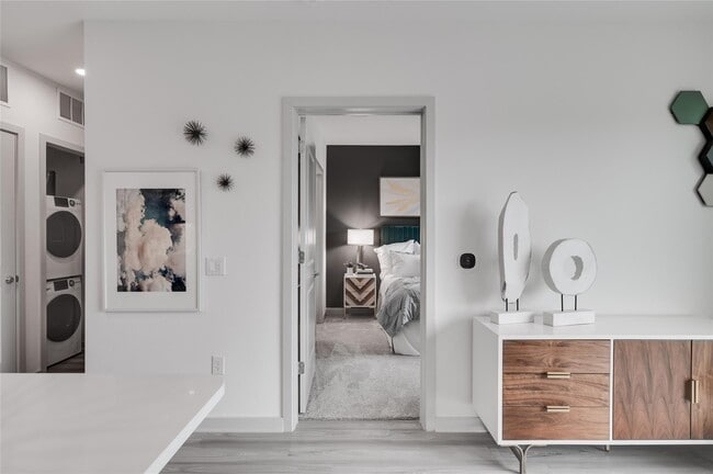 Building Photo - 3636 W Dallas St