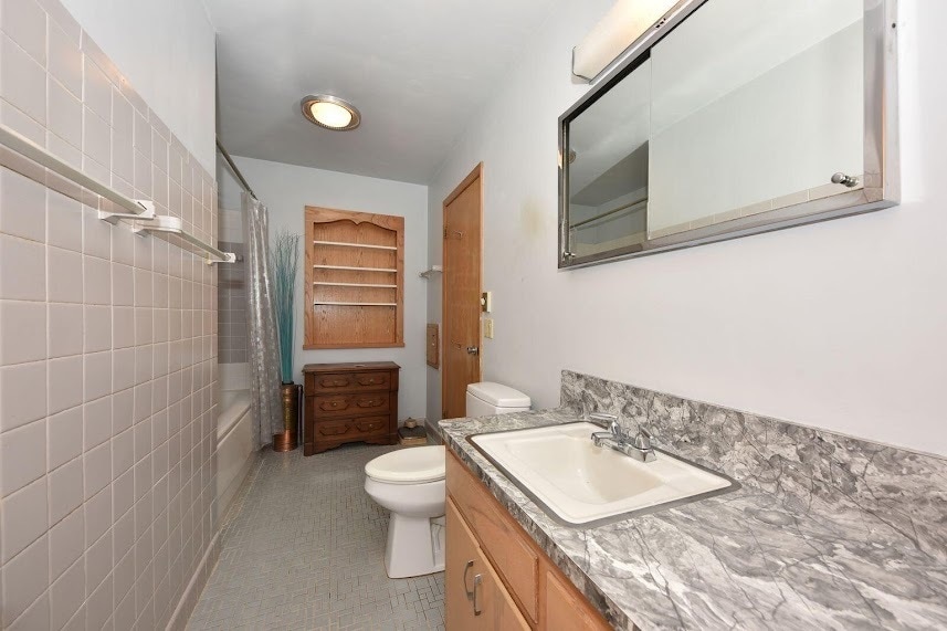 Building Photo - 1927 N 118th St