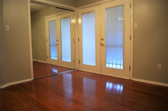 Building Photo - 1505 Silverpines Rd