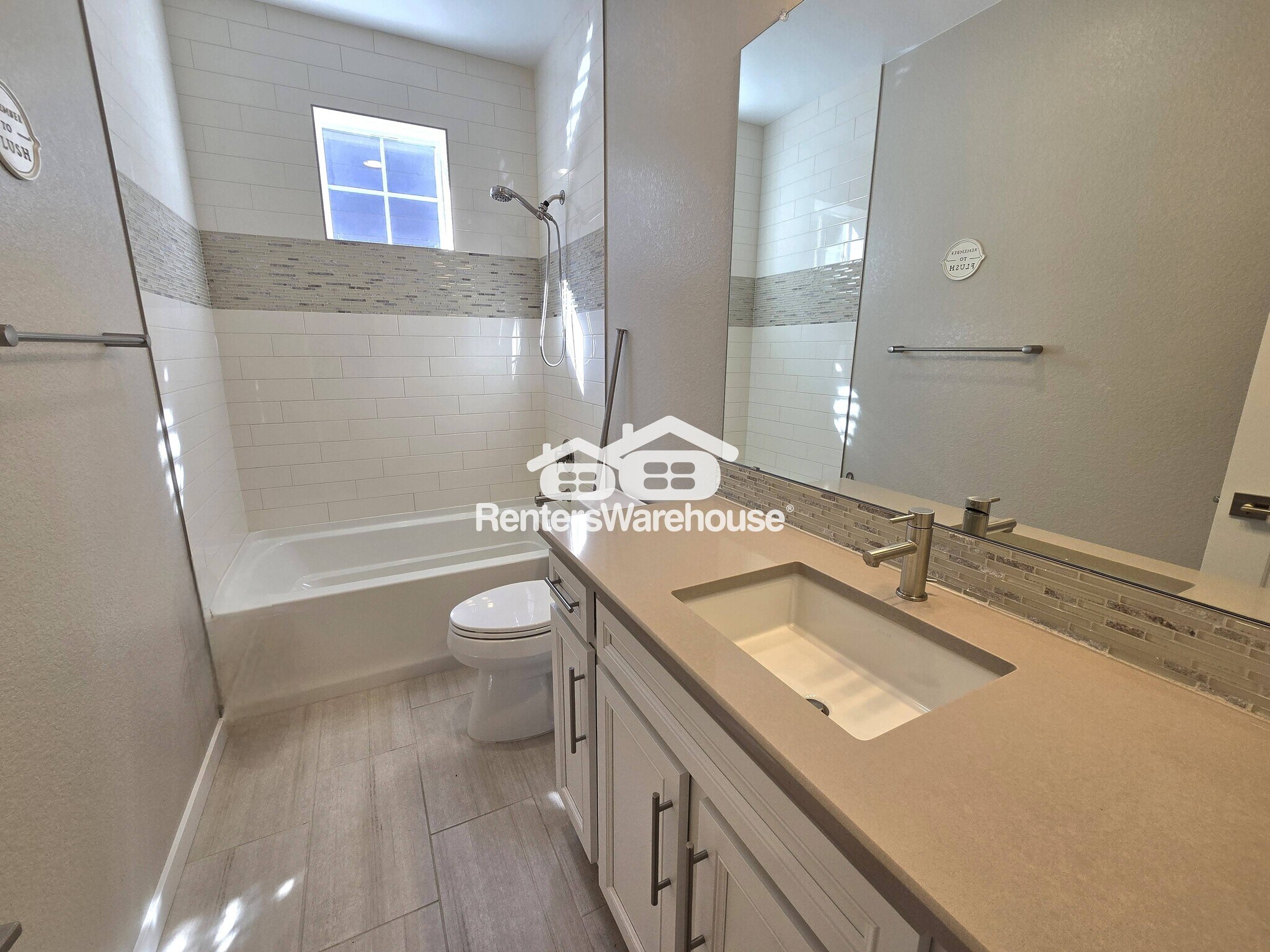 Building Photo - 9065 Southurst St