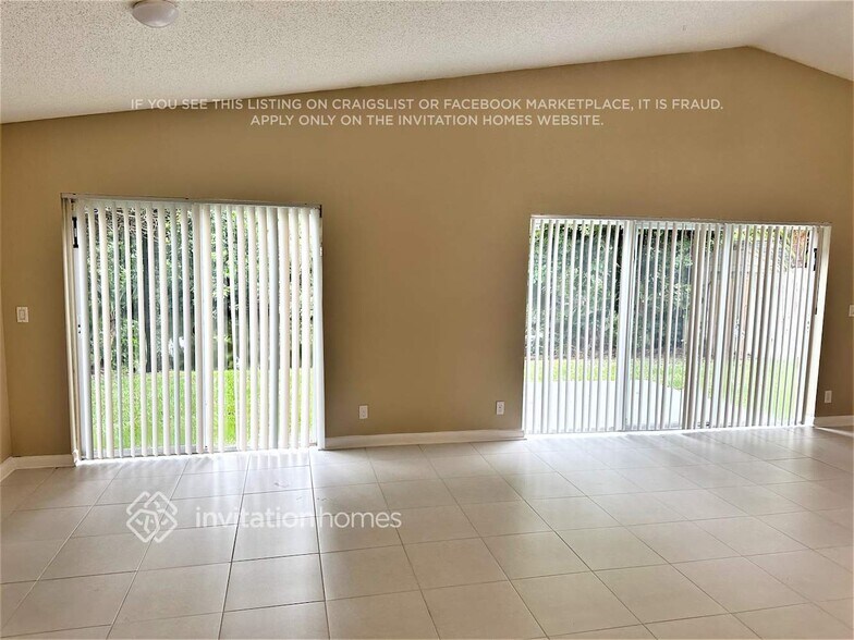 Building Photo - 1336 Waterway Cove Dr