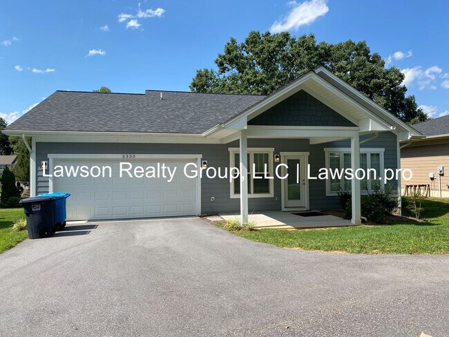 Building Photo - Craftsman Style One Level Living in Southw...