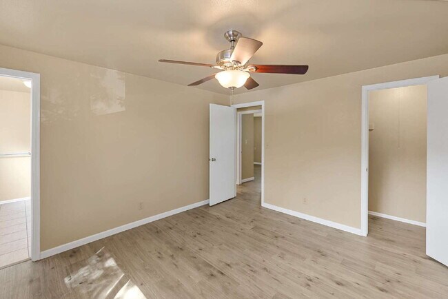 Building Photo - 3-Bedroom with A Flex Room Multi-Level Home with Fresh Paint, Refreshed Deck, and Multiple Living...