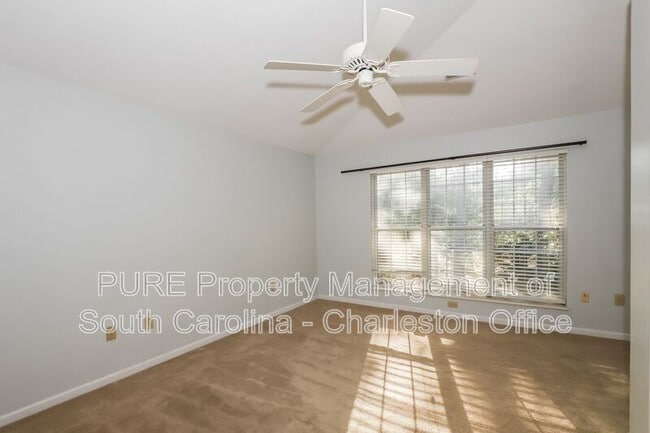 Building Photo - 208 Pipers Ln