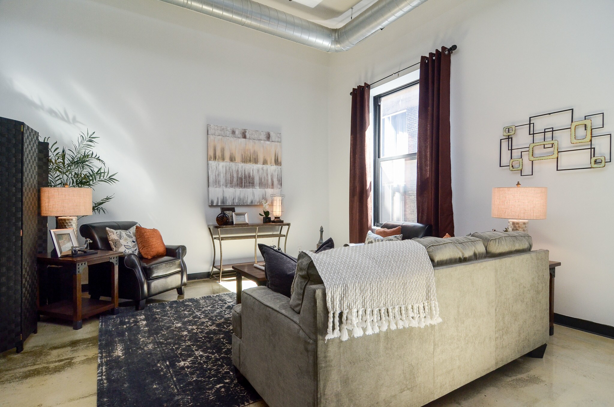 Building Photo - 350 St Peter St