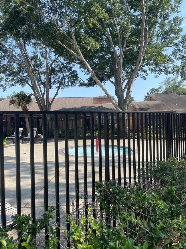 Building Photo - 2343 Briarwest Blvd