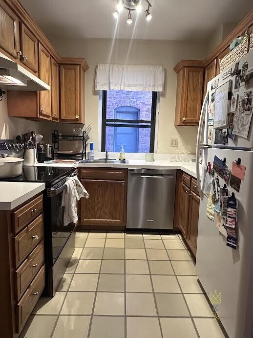 Building Photo - 1090 Beacon St