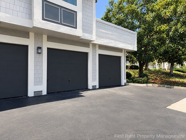 Building Photo - 865 Violet Ct