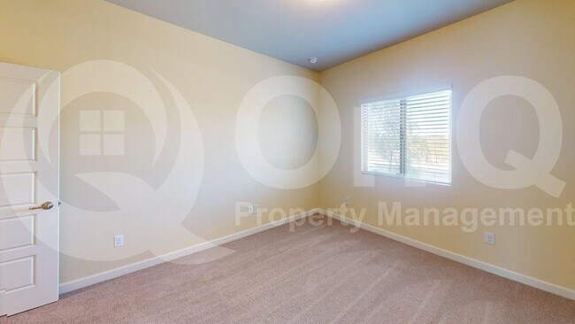 Building Photo - 2736 Calle Palta