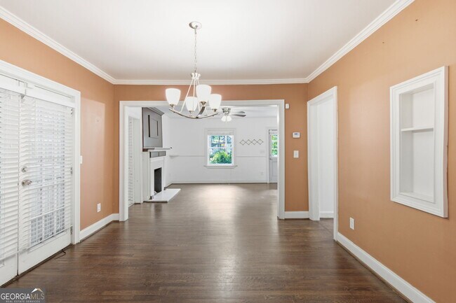 Building Photo - 1669 Emerald Ave SW