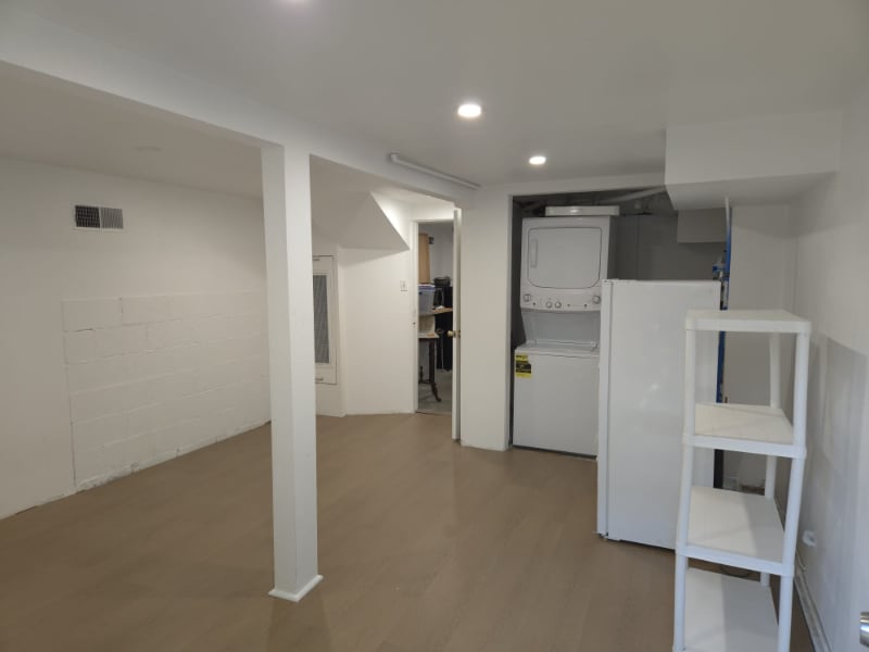 Building Photo - 395 Darfo Dr