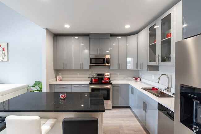 Unit 422: 1BR 1BA, Kitchen - The Meridian