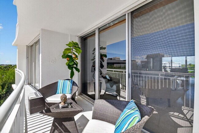 Building Photo - 2780 S Ocean Blvd