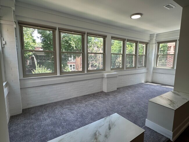Building Photo - 4714 N Talman Ave