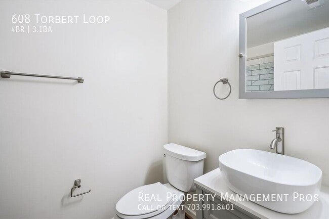 Building Photo - 608 Torbert Loop