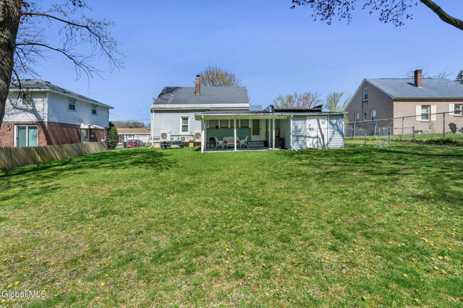 Building Photo - 234 Osborne Rd