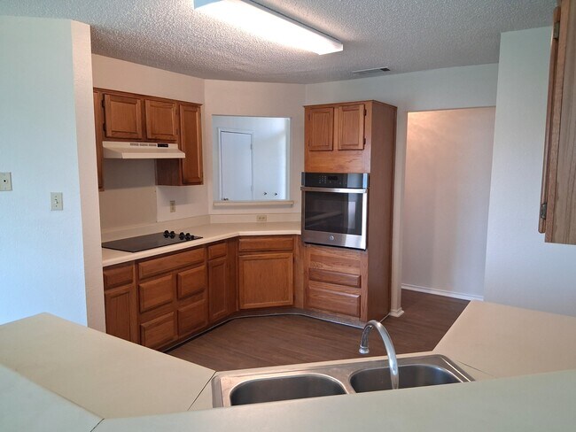 Building Photo - 5002 Morning Glen Ln