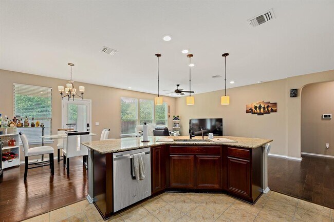 Building Photo - 1501 Arial Dr