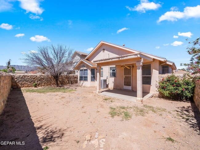 Building Photo - 5416 Roger Maris Dr