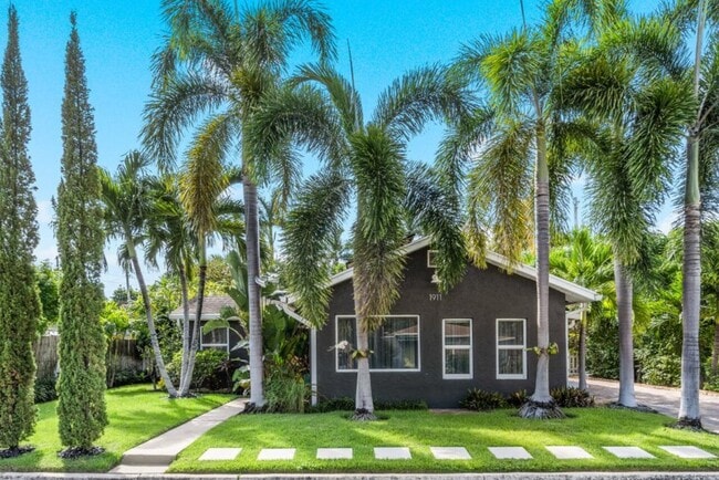 Building Photo - 1911 Parker Ave