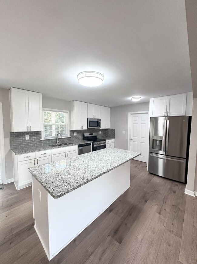 Building Photo - Waterfront Living in Chesapeake – Serene Views & Prime Location