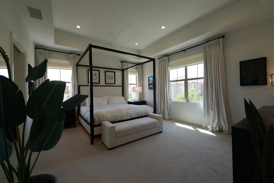 Building Photo - 145 Plum Lily