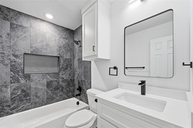 Building Photo - 1311 Oneal St