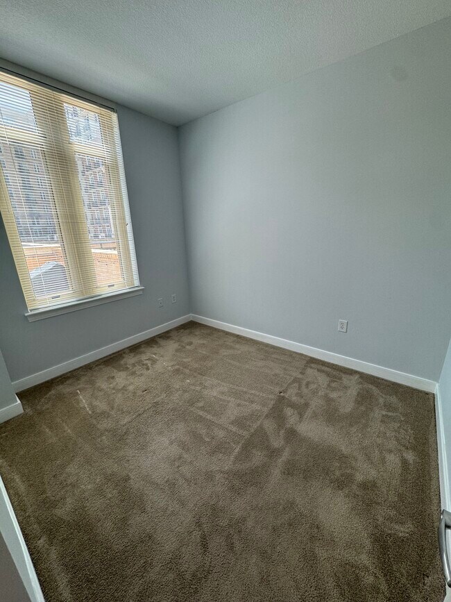 Building Photo - 155 Potomac Passage